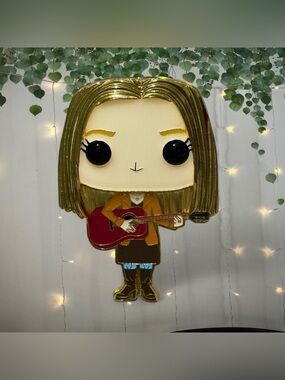F.R.I.E.N.D.S. Phoebe Buffay Funko
Pin/Collectible